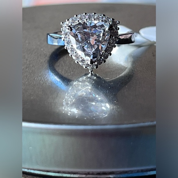 💍 🕯️💍DIAMOND CANDLE RING 🕯️💍🕯️ NWT 💍🕯️💍 - Picture 6 of 16